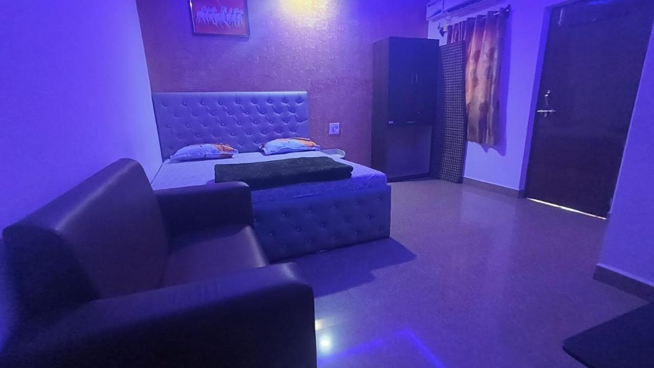 Blue Rays Apartment Calangute Room photo