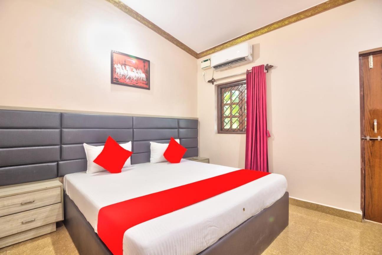 Blue Rays Apartment Calangute Room photo