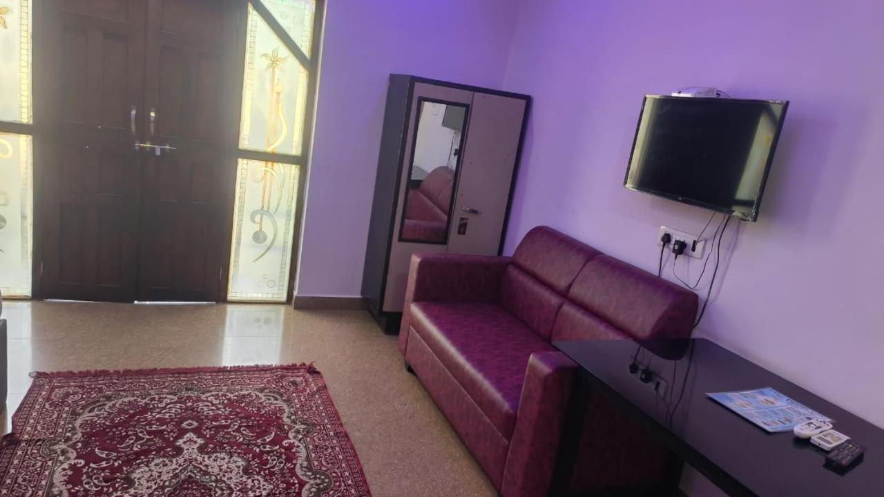 Blue Rays Apartment Calangute Room photo