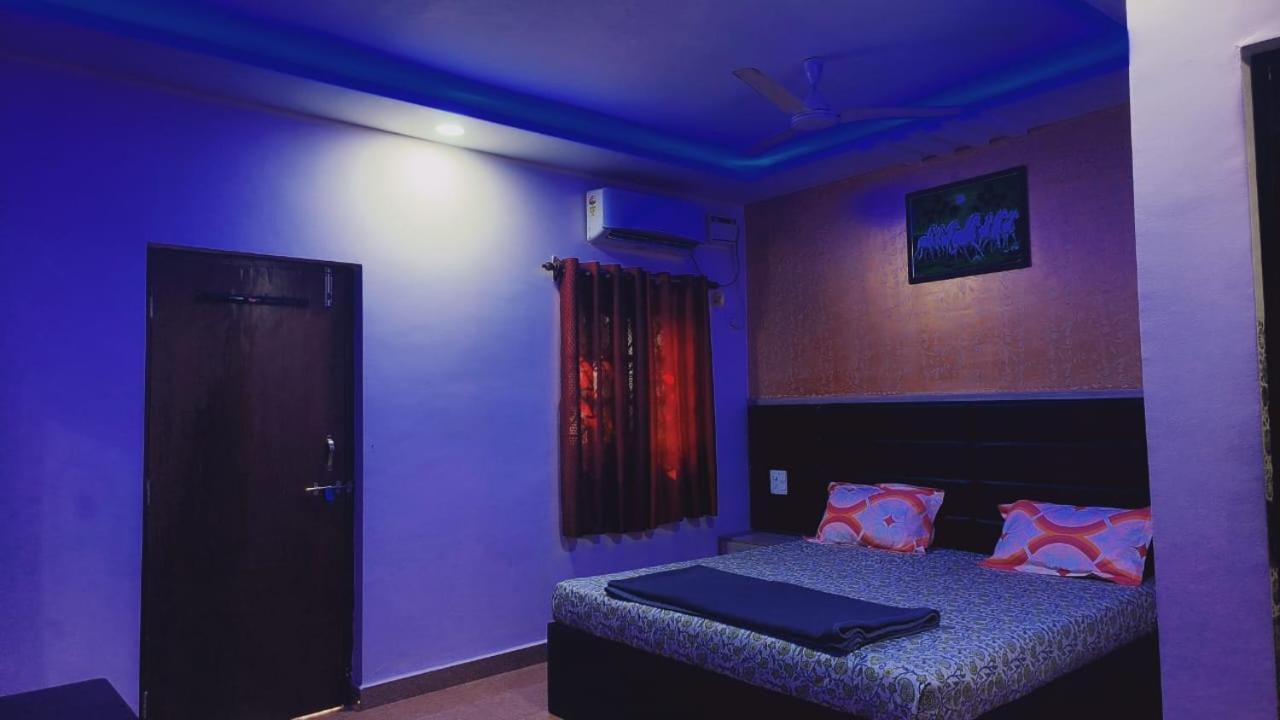 Blue Rays Apartment Calangute Room photo