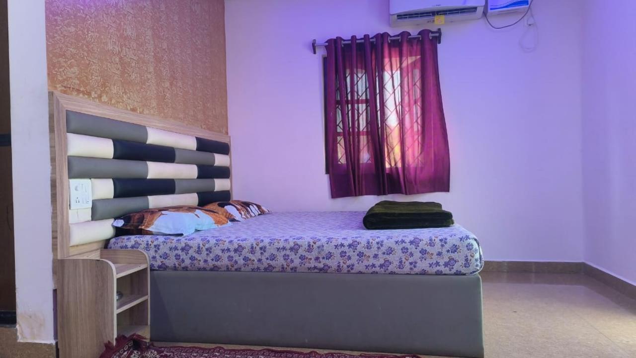 Blue Rays Apartment Calangute Room photo